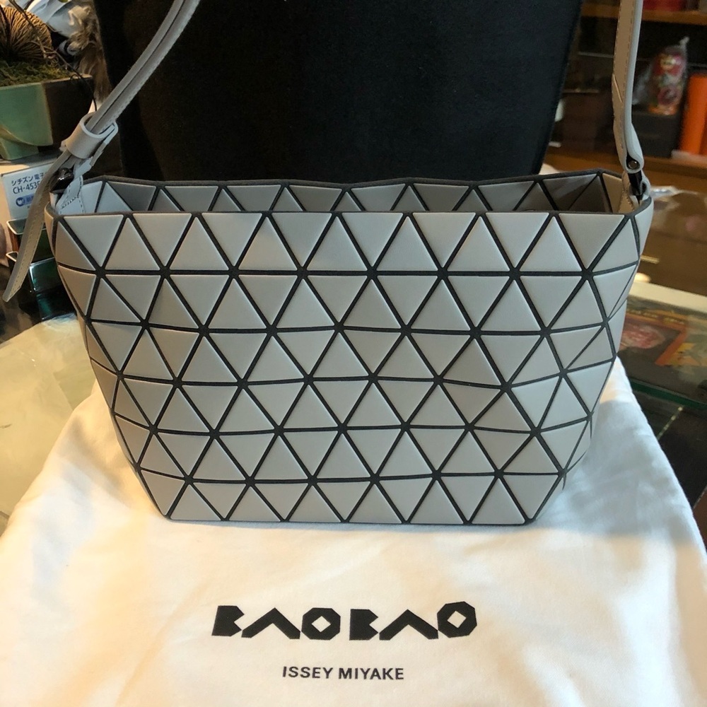 Issey Miyake BAO BAO Crossbody NWT 🩶